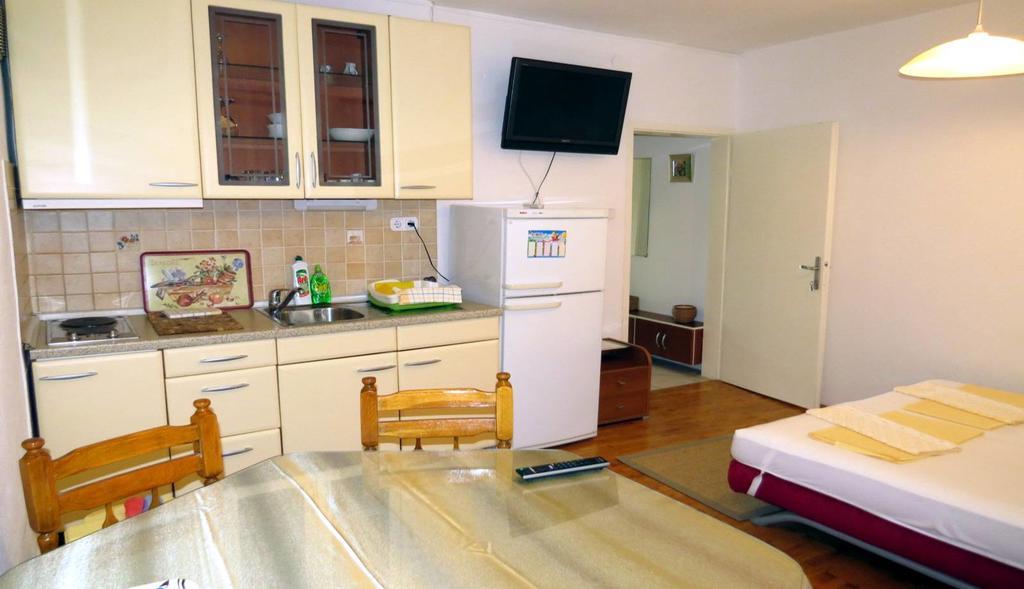 Apartments Corluka Baška Voda Esterno foto
