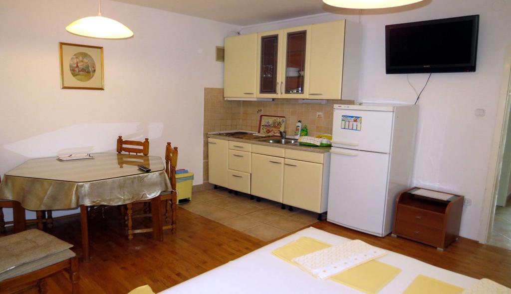 Apartments Corluka Baška Voda Esterno foto