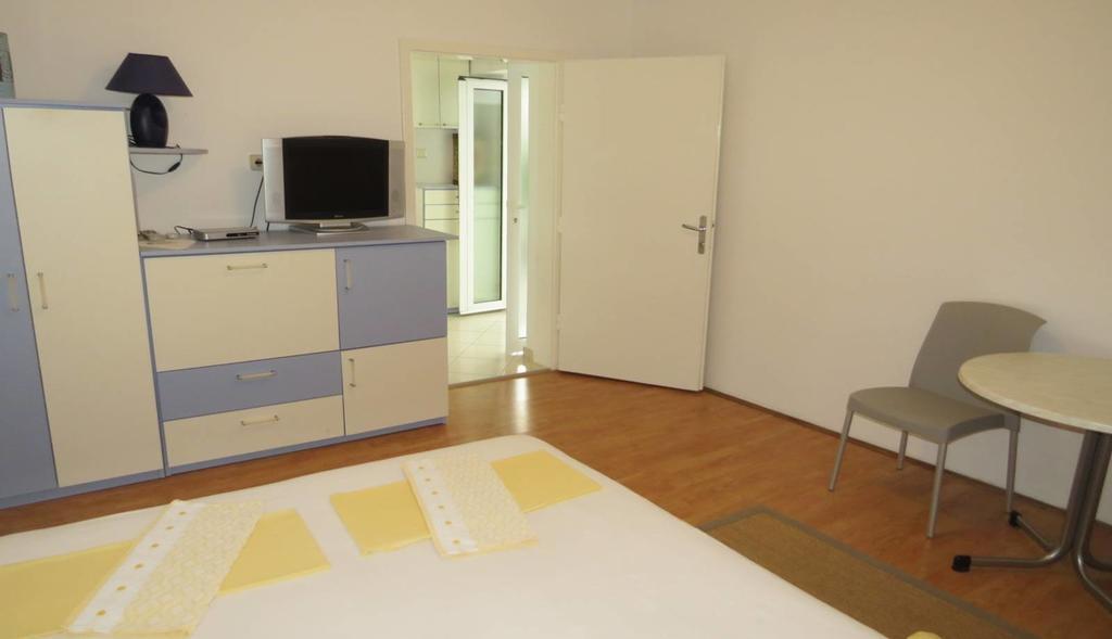 Apartments Corluka Baška Voda Esterno foto